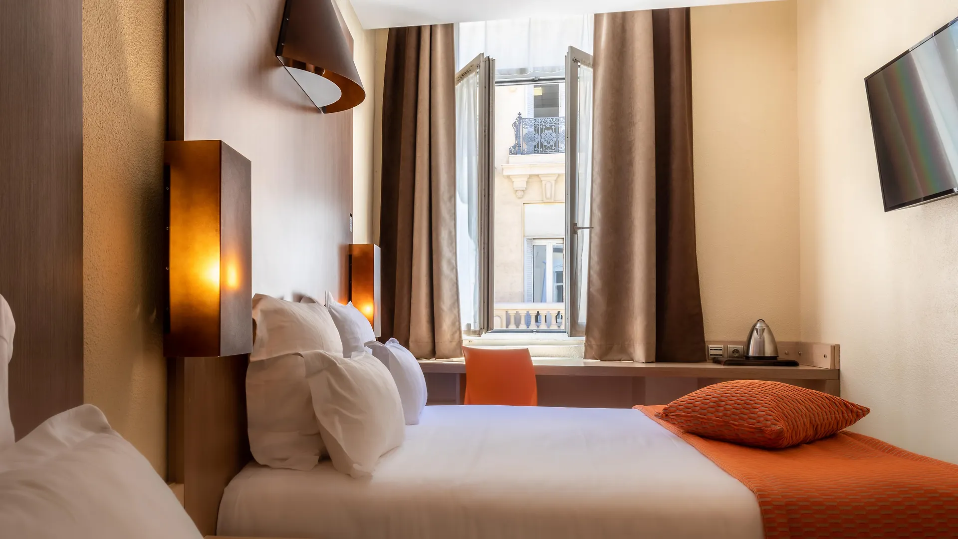 Hotel Carre Vieux Port Marseilles