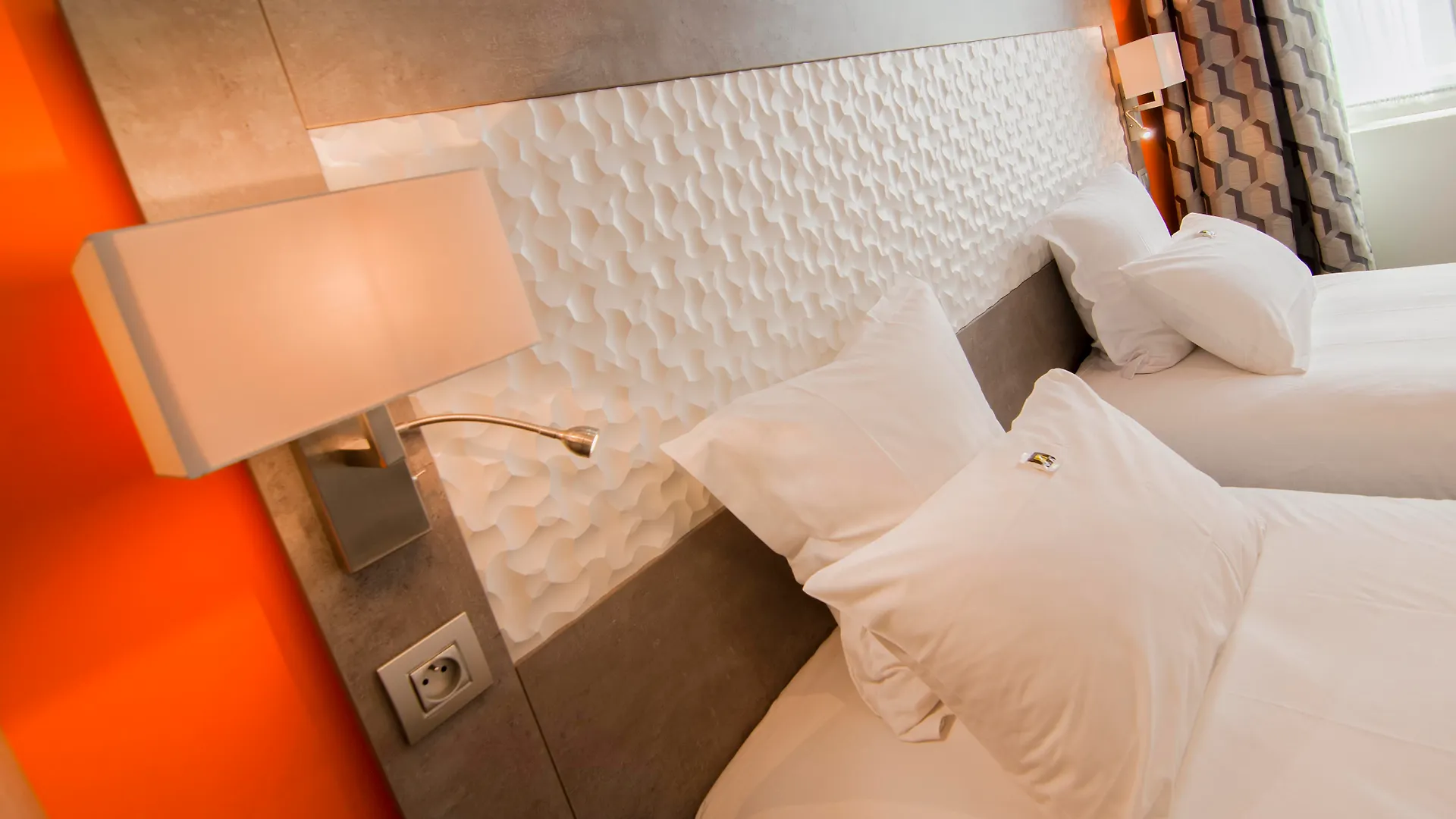 Hotel Carre Vieux Port Marseilles