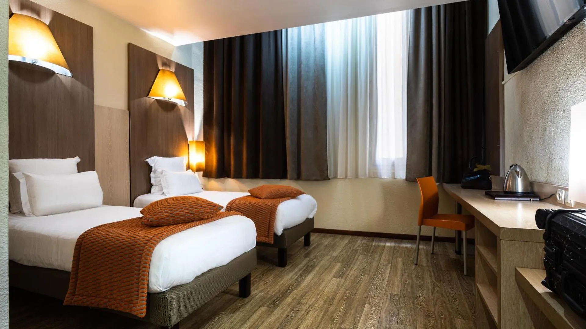 ***  מרסיי Hotel Carre Vieux Port צרפת