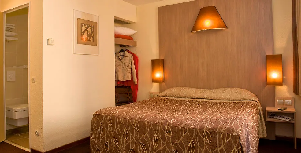 Hotel Carre Vieux Port Marseilles